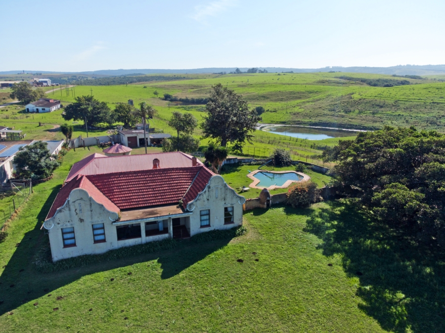 5 Bedroom Property for Sale in East London Rural Eastern Cape